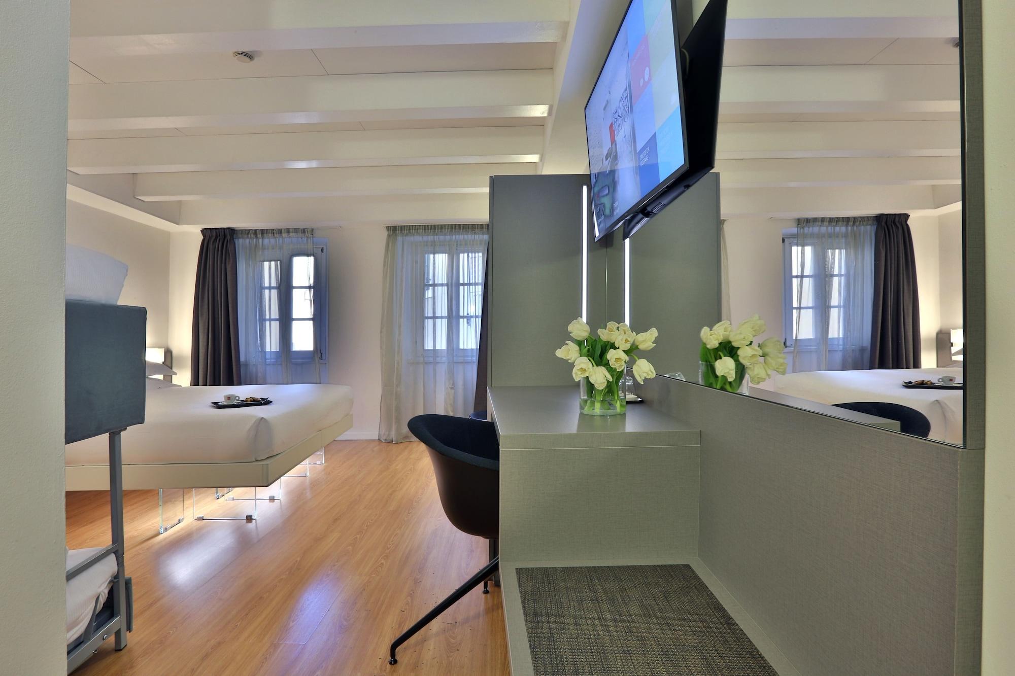 Hotel Urban Design 4*