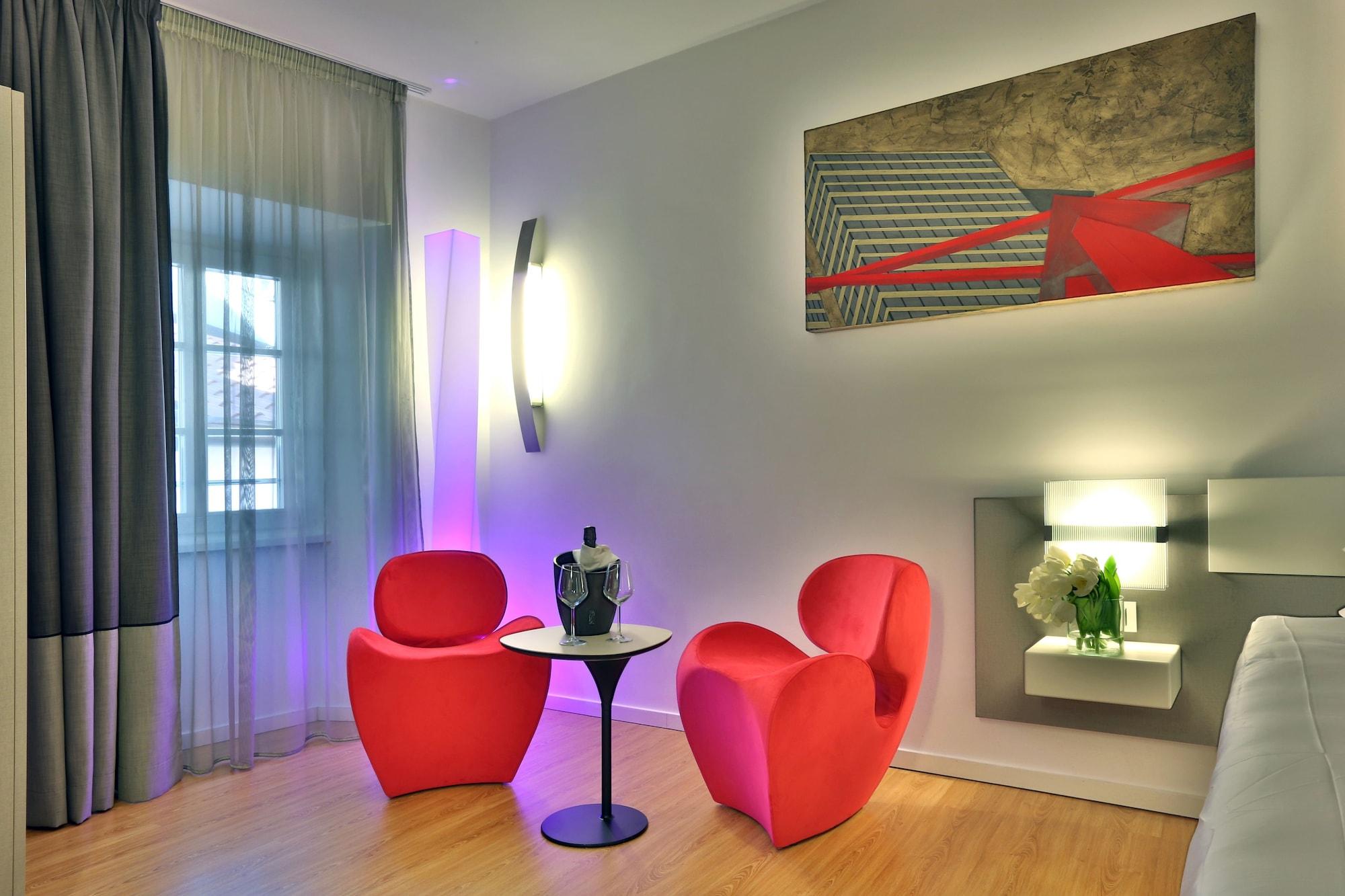 Urban Design Hotel 4*